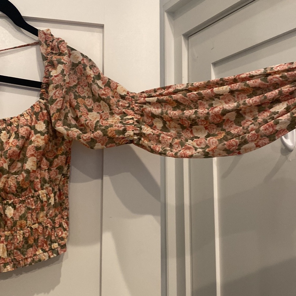 Roses blouse - Picture 4 of 5